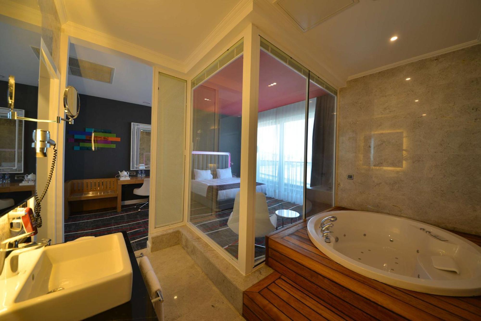 Superior Double Room,1281325639:JPEG