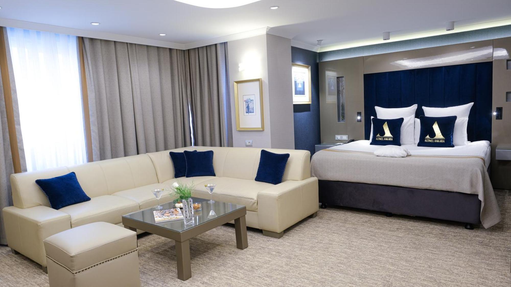 Deluxe Suite